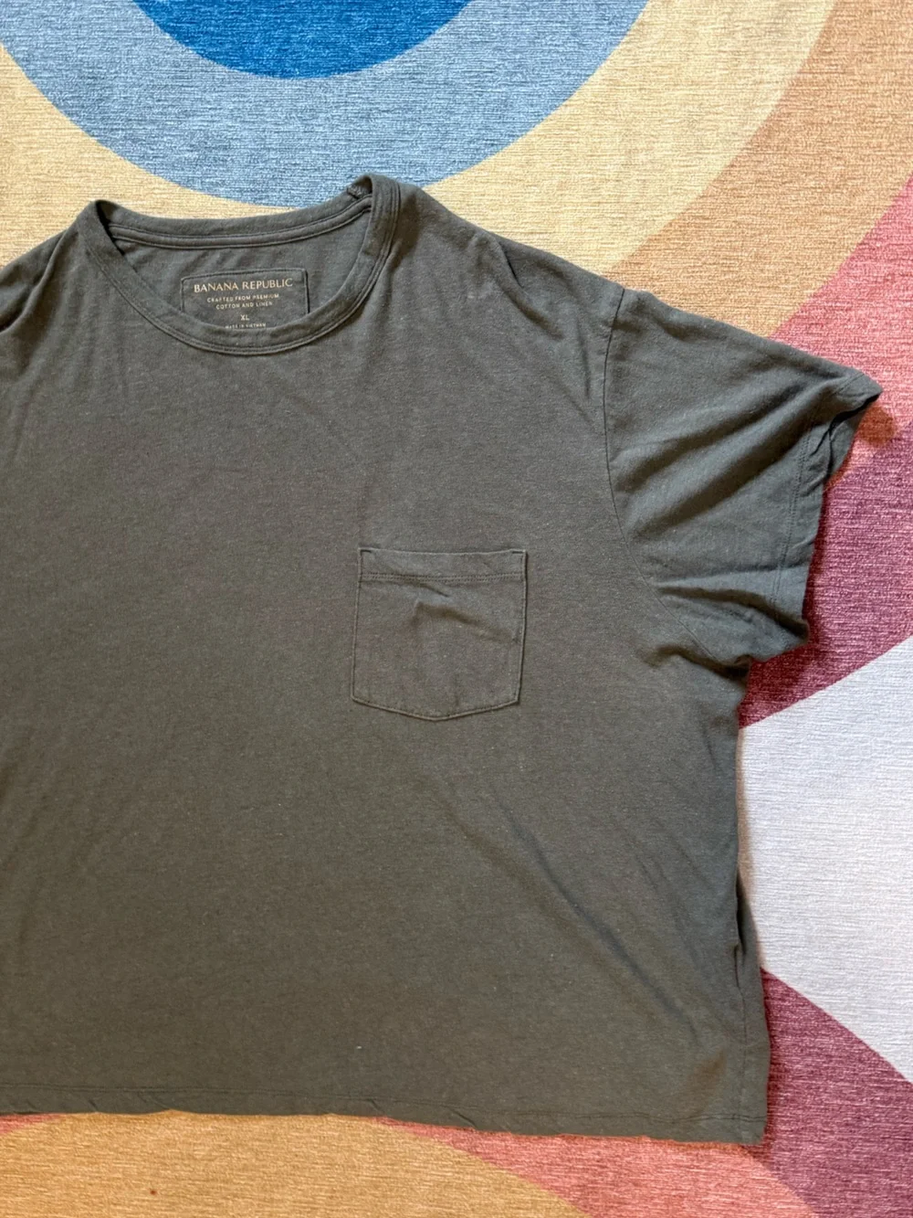 Banana Republic Men's Short-Sleeve Linen Blend Tee